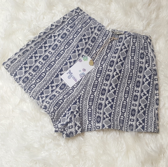 Show Me Your Mumu Simone shorts NWT size small - Picture 4 of 6